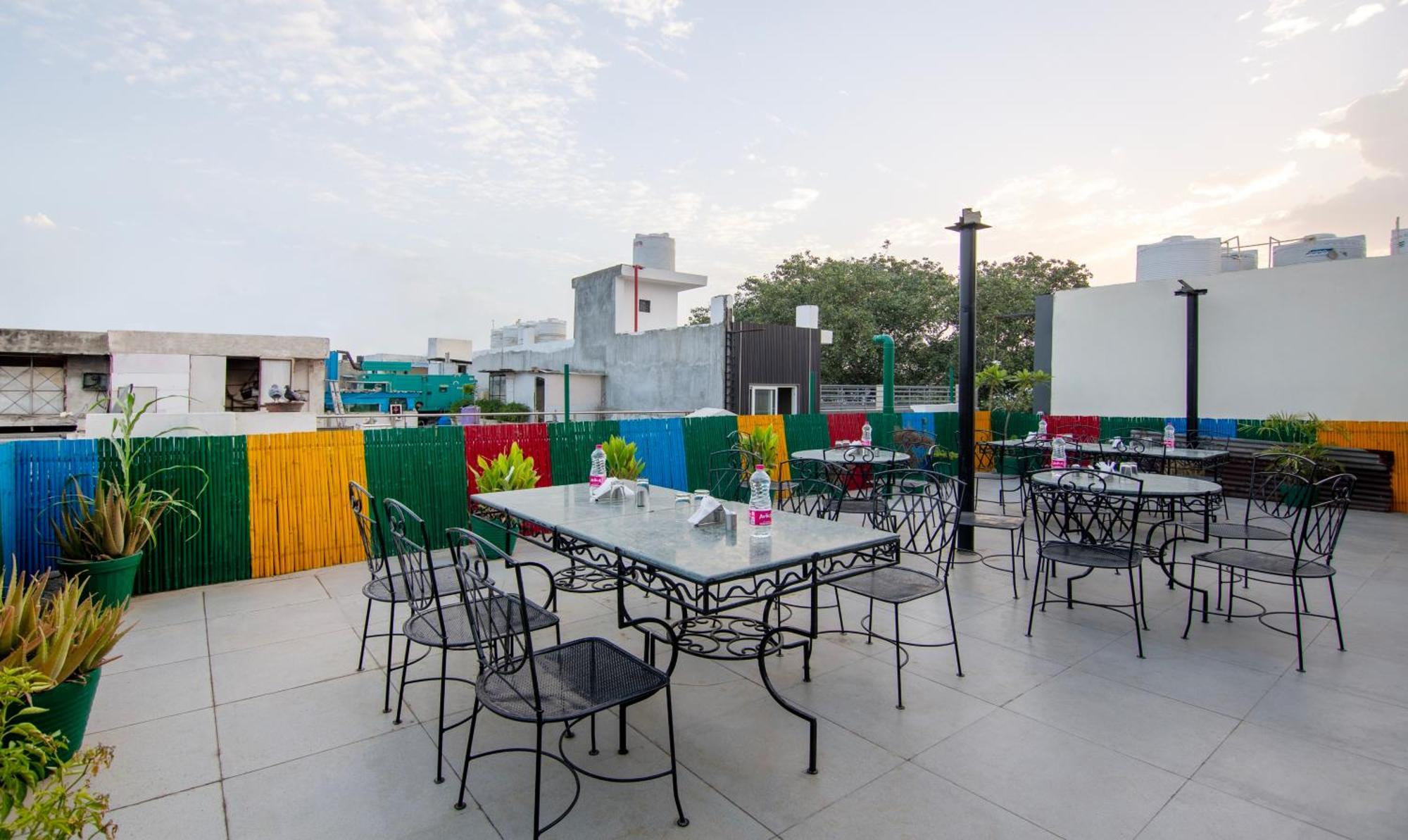 Treebo Paras International Delhi (National Capital Territory of India) Exterior foto