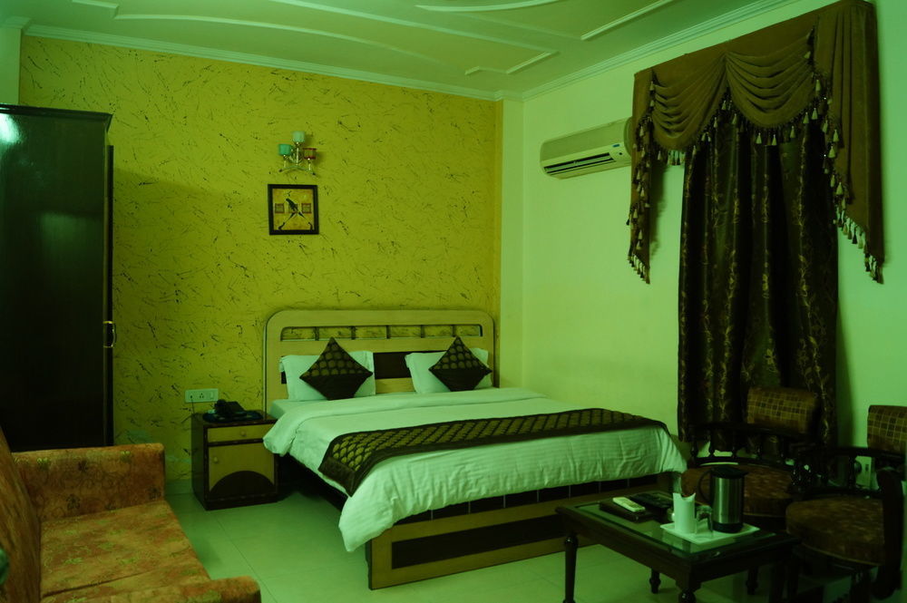 Treebo Paras International Delhi (National Capital Territory of India) Exterior foto