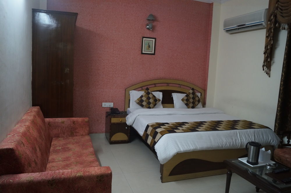 Treebo Paras International Delhi (National Capital Territory of India) Exterior foto
