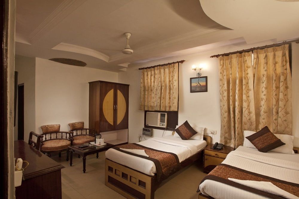 Treebo Paras International Delhi (National Capital Territory of India) Exterior foto