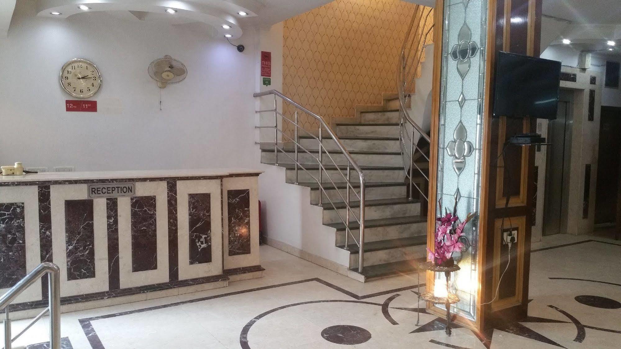 Treebo Paras International Delhi (National Capital Territory of India) Exterior foto