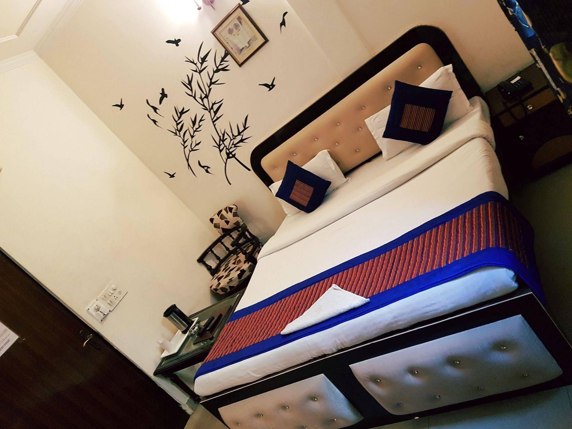 Treebo Paras International Delhi (National Capital Territory of India) Exterior foto